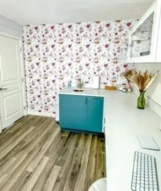 Powder room & fixtures